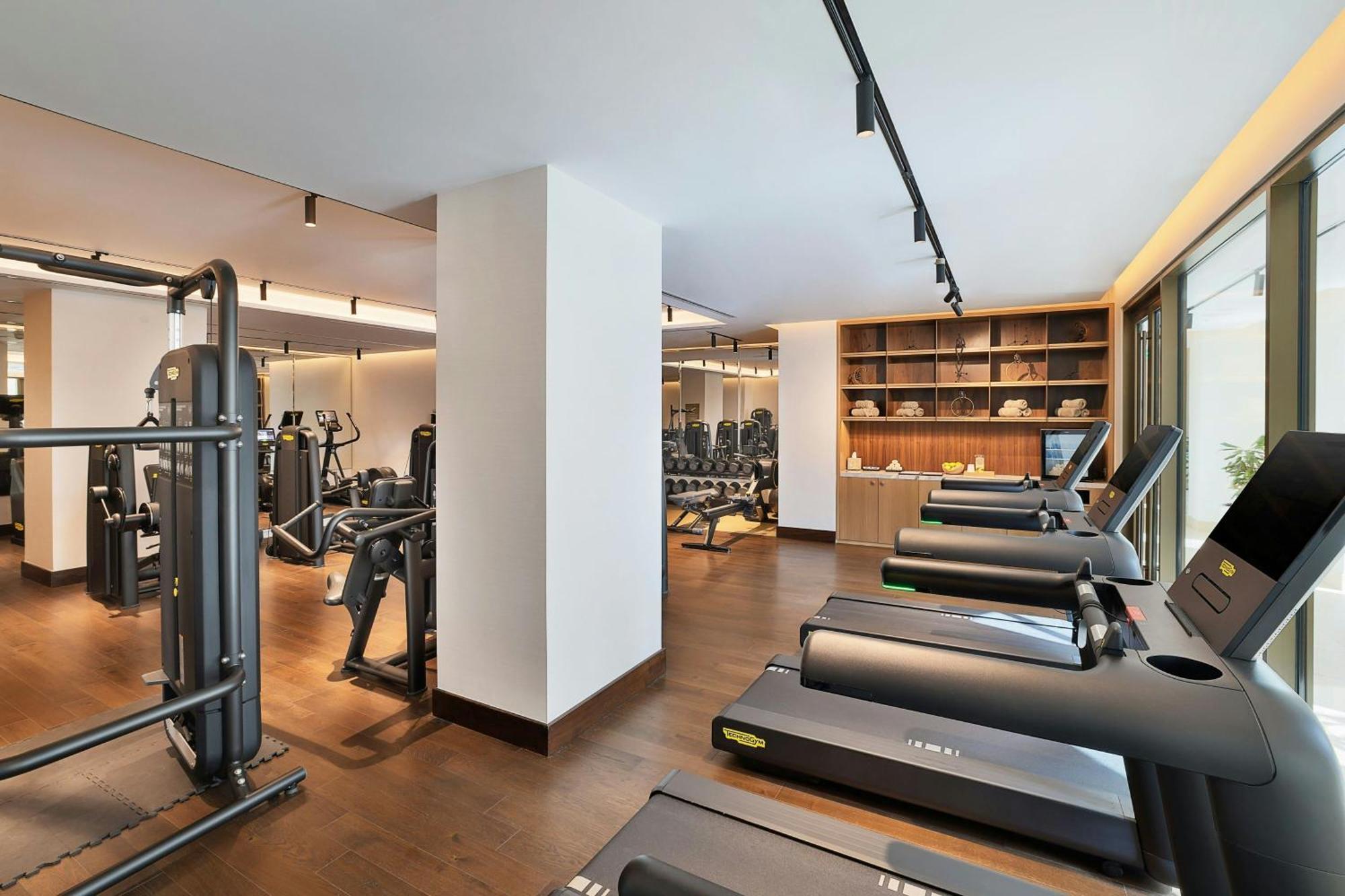 Hotel The Ritz-Carlton, Amman Zewnętrze zdjęcie The gym at the hotel