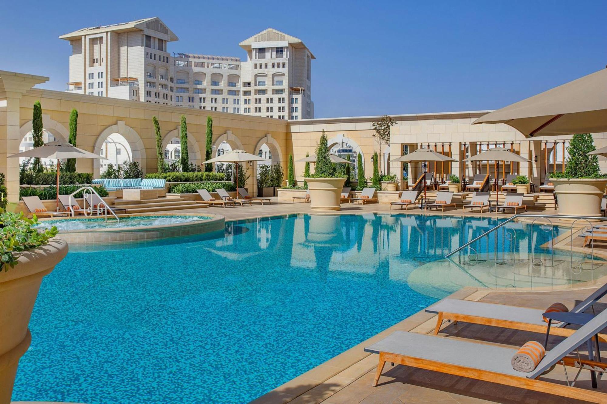 Hotel The Ritz-Carlton, Amman Zewnętrze zdjęcie The pool at the Four Seasons Hotel