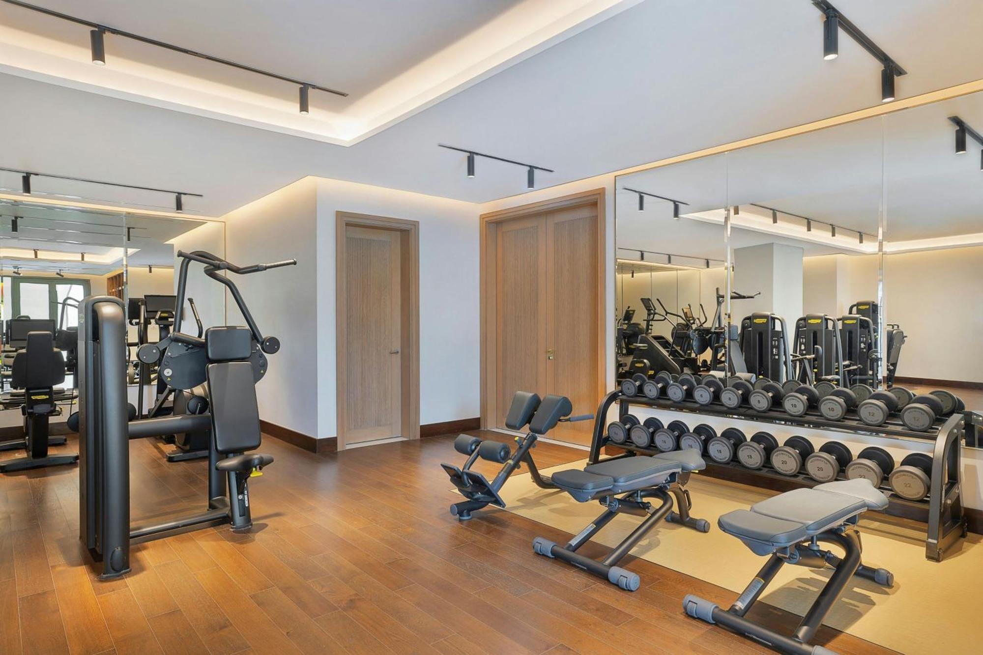 Hotel The Ritz-Carlton, Amman Zewnętrze zdjęcie The gym at the hotel