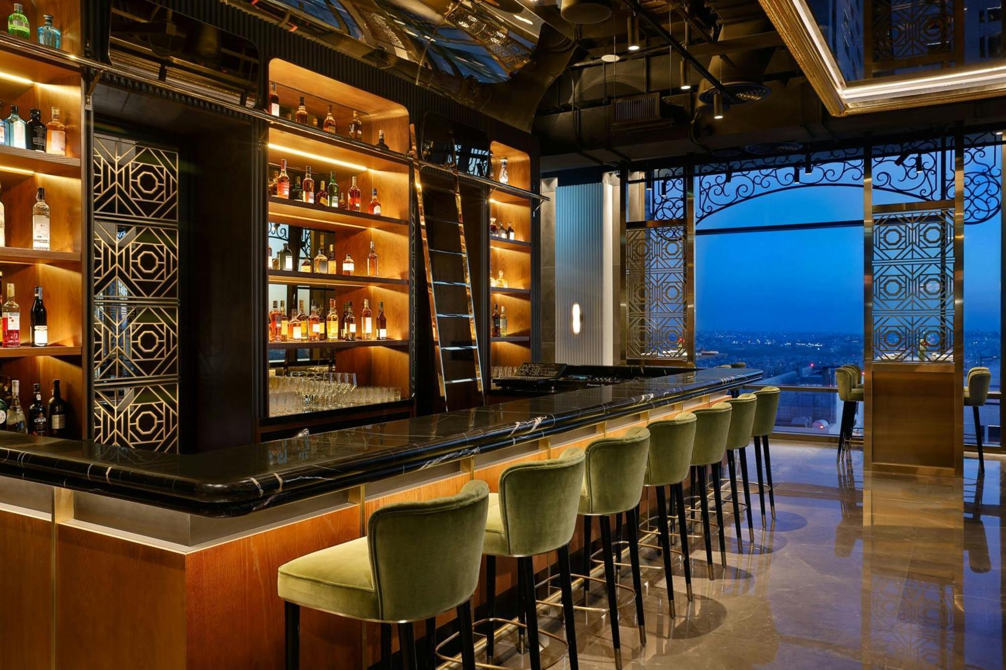 Hotel The Ritz-Carlton, Amman Zewnętrze zdjęcie The bar at the 101 lounge