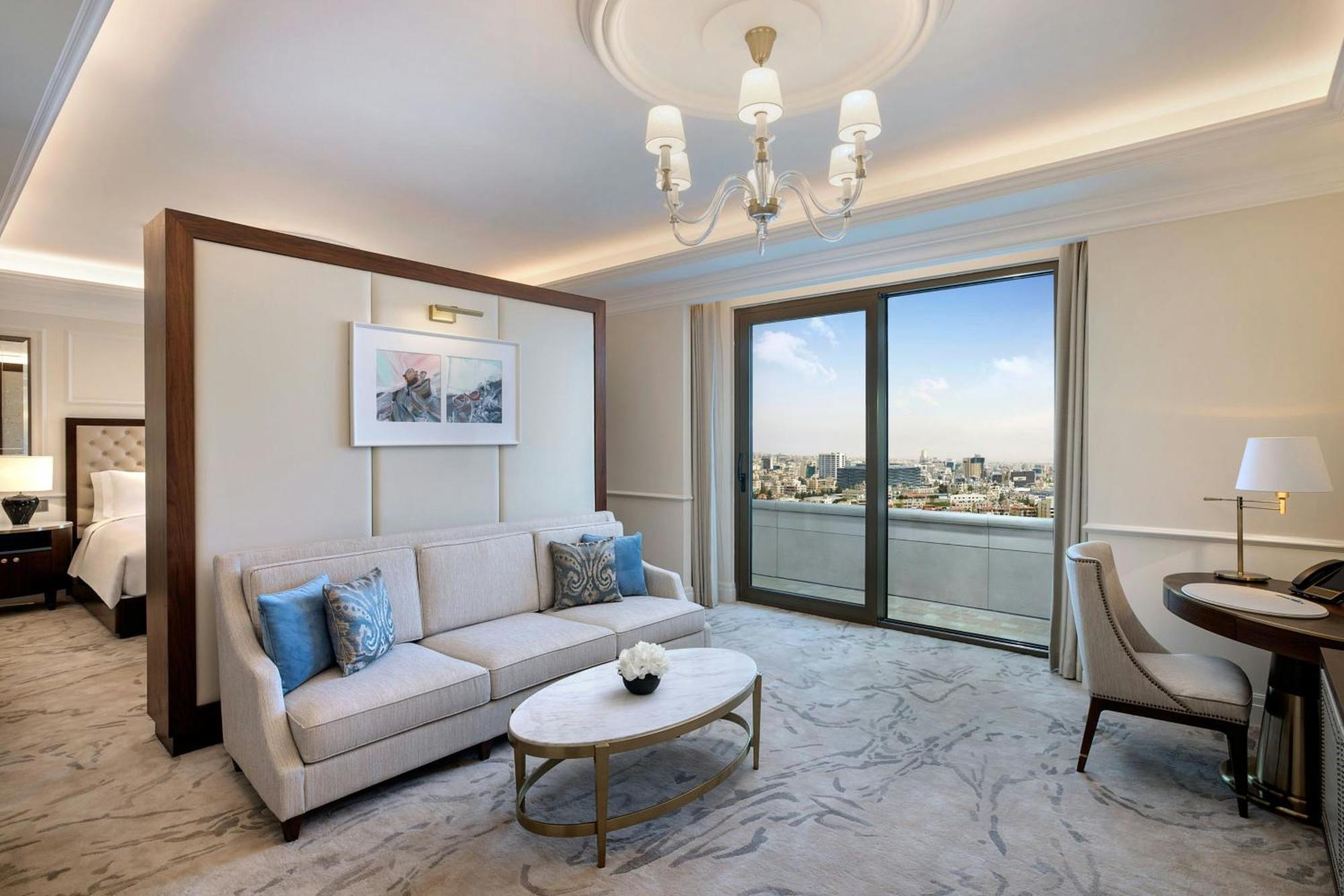 Hotel The Ritz-Carlton, Amman Zewnętrze zdjęcie A suite at the hotel