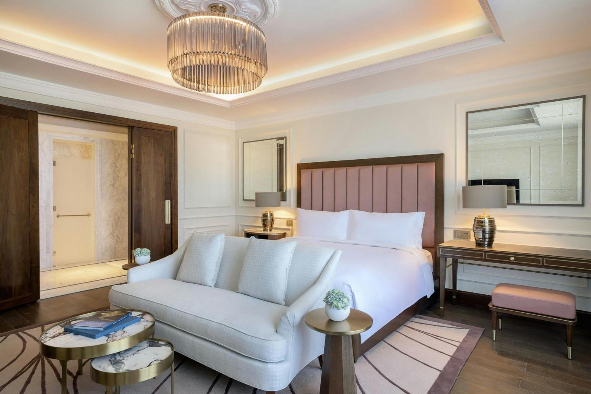 Hotel The Ritz-Carlton, Amman Zewnętrze zdjęcie A bedroom at the hotel